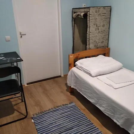 Hostel Harbour Travelers Service Centre - Tourists Only