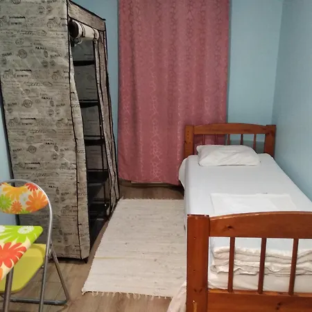 Harbour Travelers Service Centre - Tourists Only Hostel *