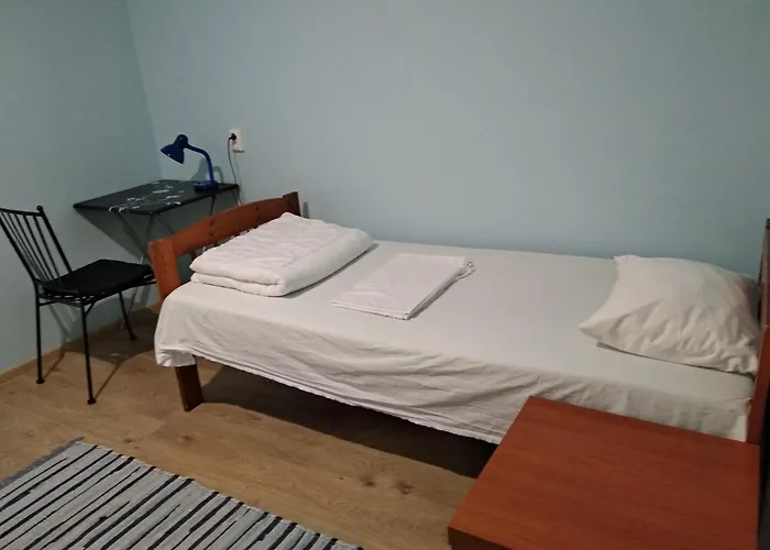 Harbour Travelers Service Centre - Tourists Only * טאלין