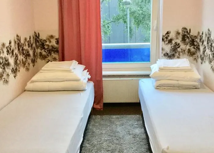 Harbour Travelers Service Centre - Tourists Only