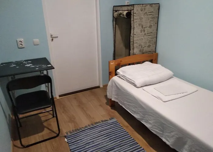 אכסניה Harbour Travelers Service Centre - Tourists Only