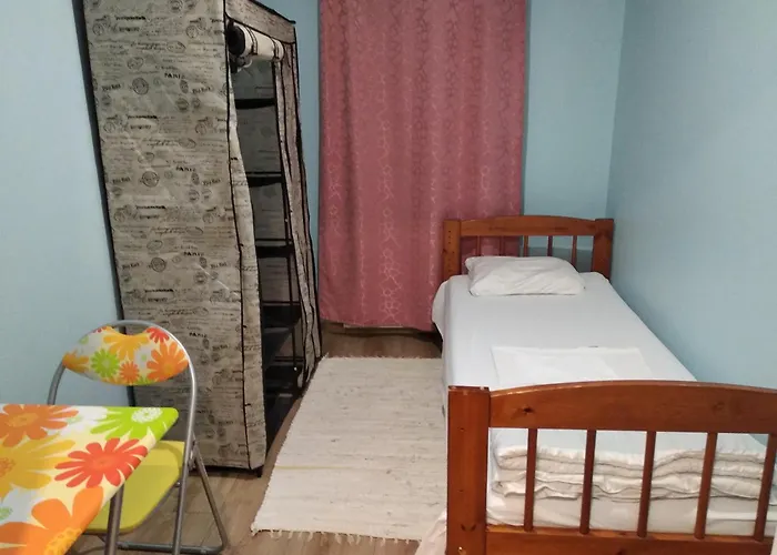 Harbour Travelers Service Centre - Tourists Only אכסניה *